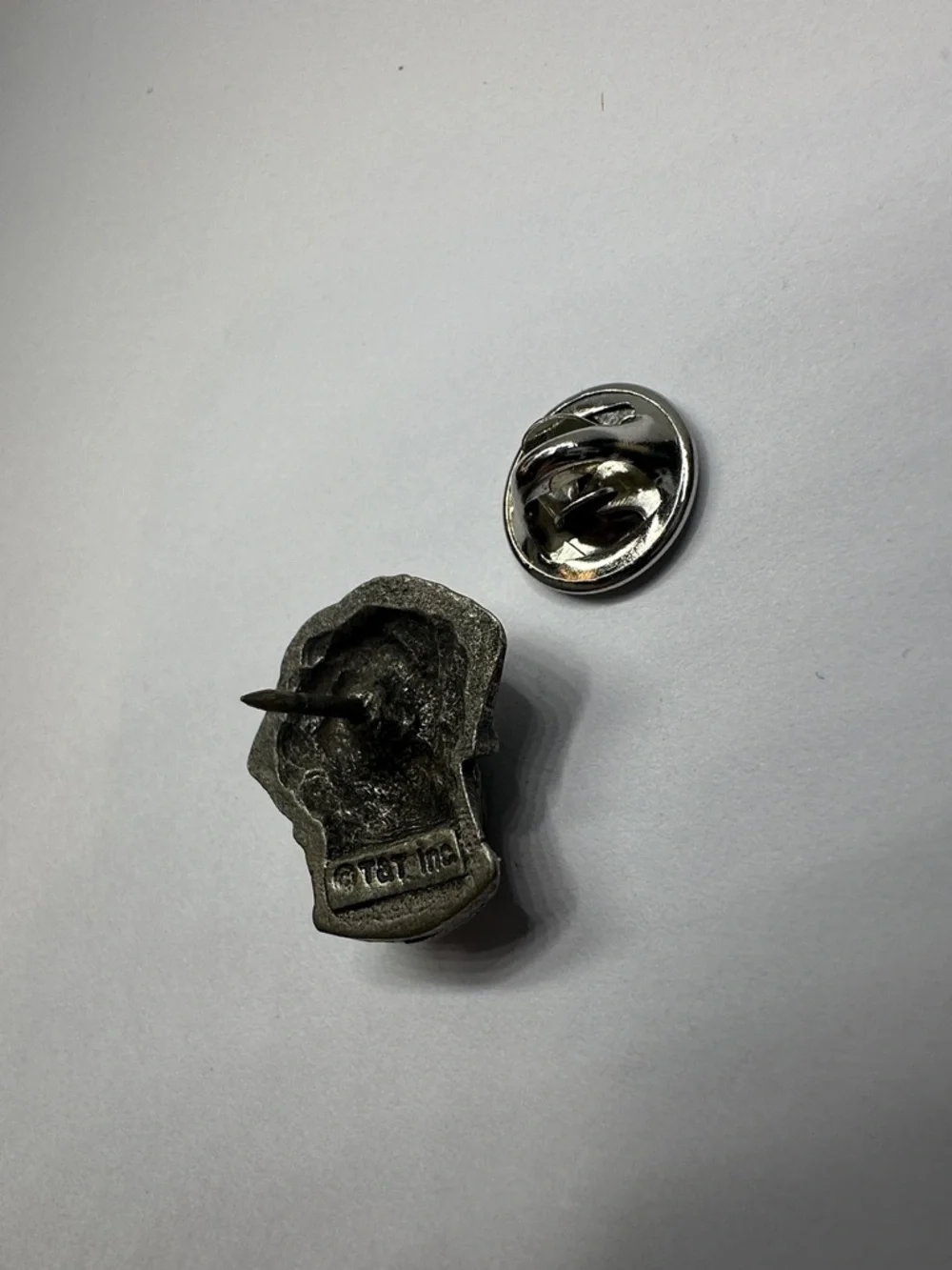 Pewter Labrador Lapel Pin Stamped TaT inc - Picture 2 of 8